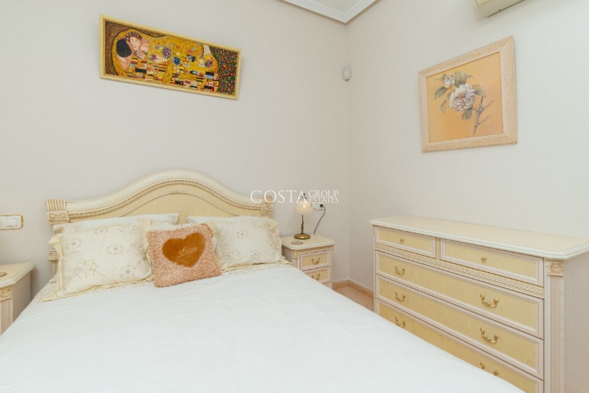 Herverkoop - Villa -
Orihuela - Los Altos