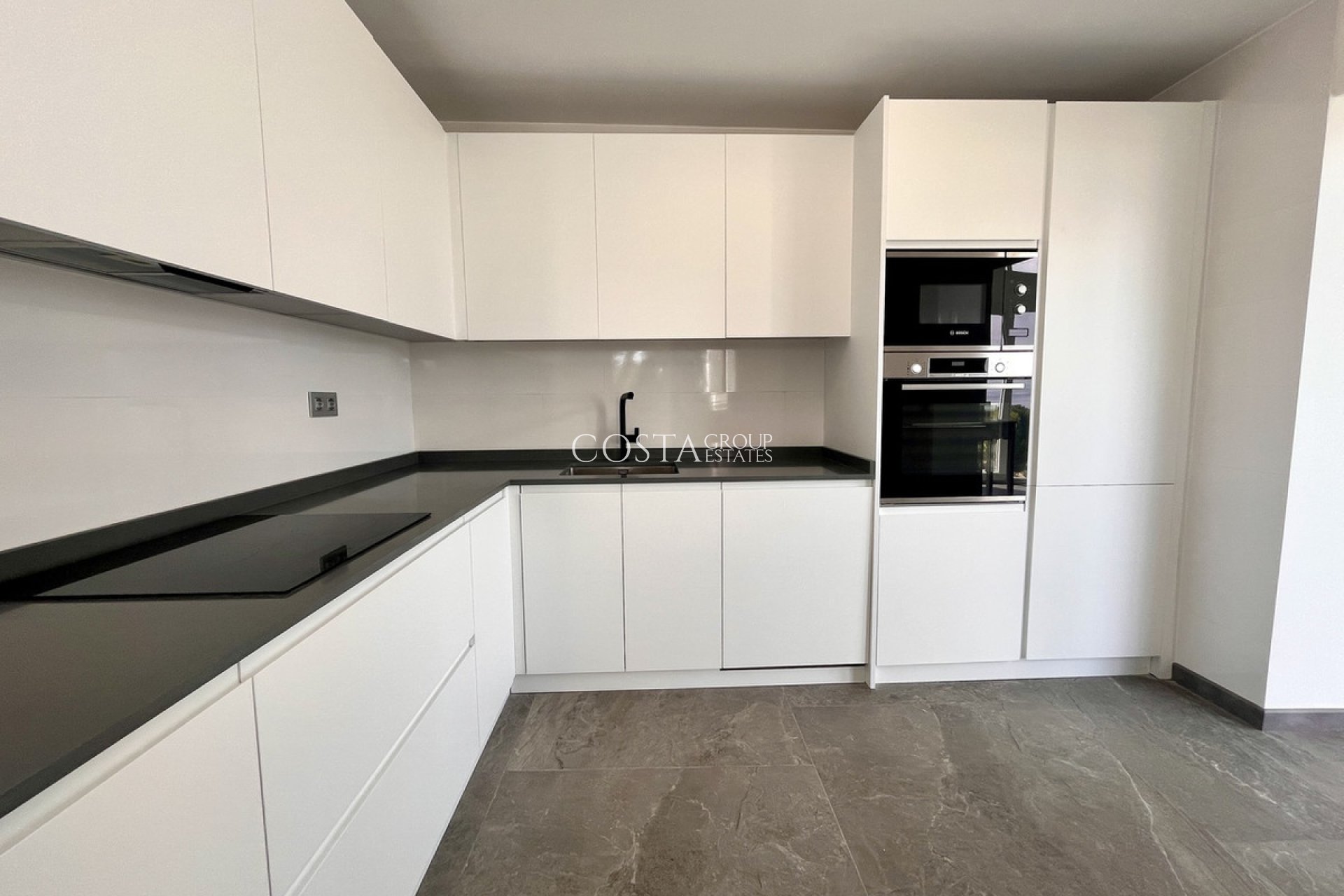 Herverkoop - Villa -
Orihuela - Los Balcones