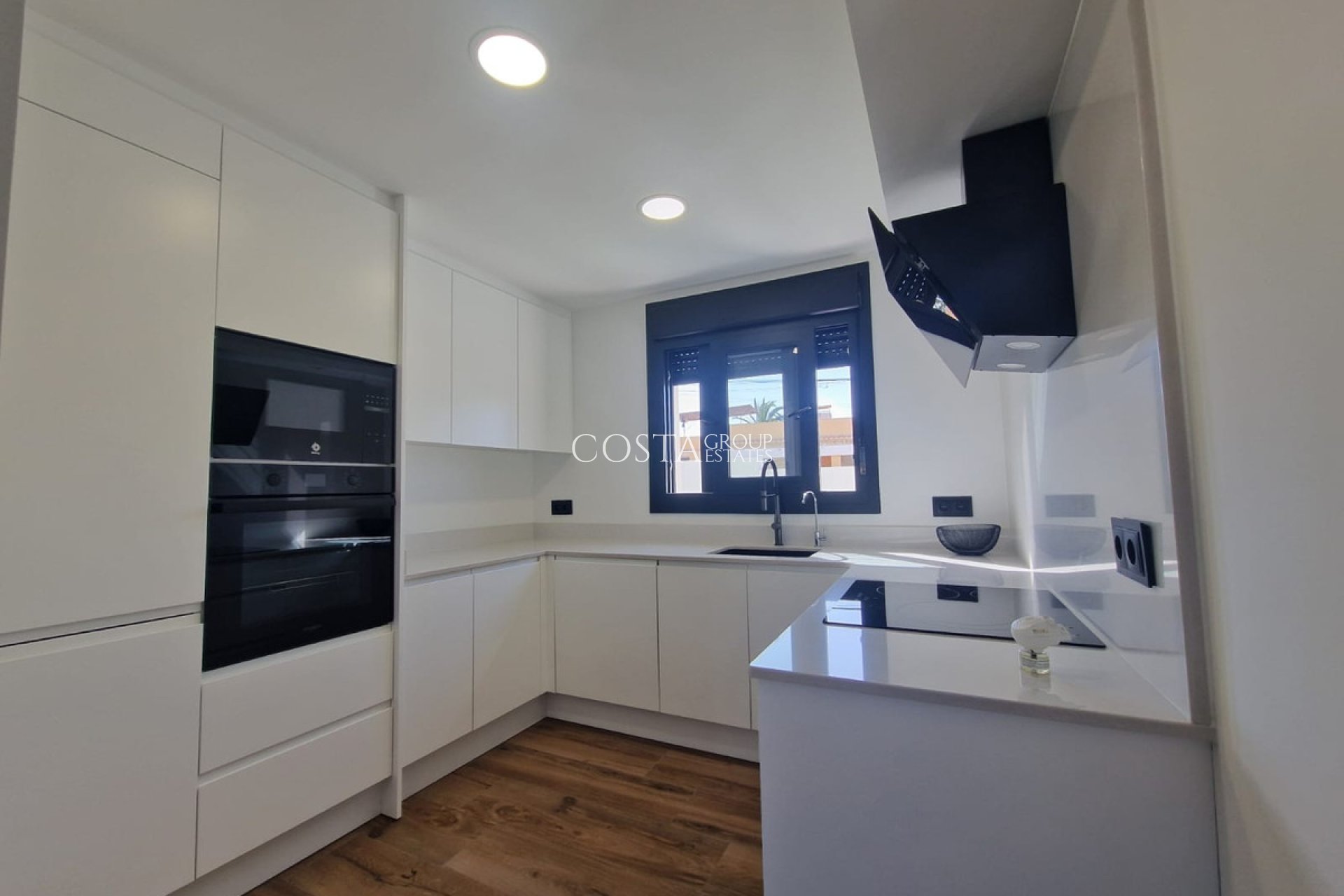 Herverkoop - Villa -
Orihuela - Los Balcones