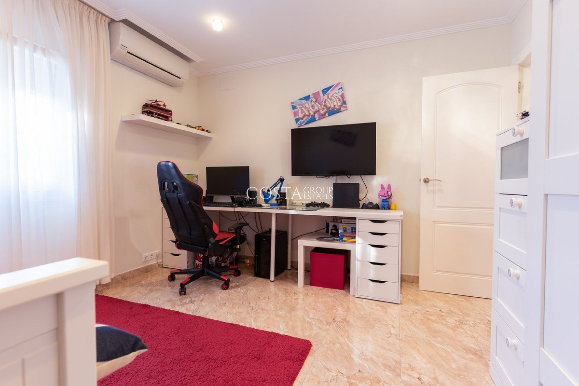 Herverkoop - Villa -
Orihuela - Los Balcones