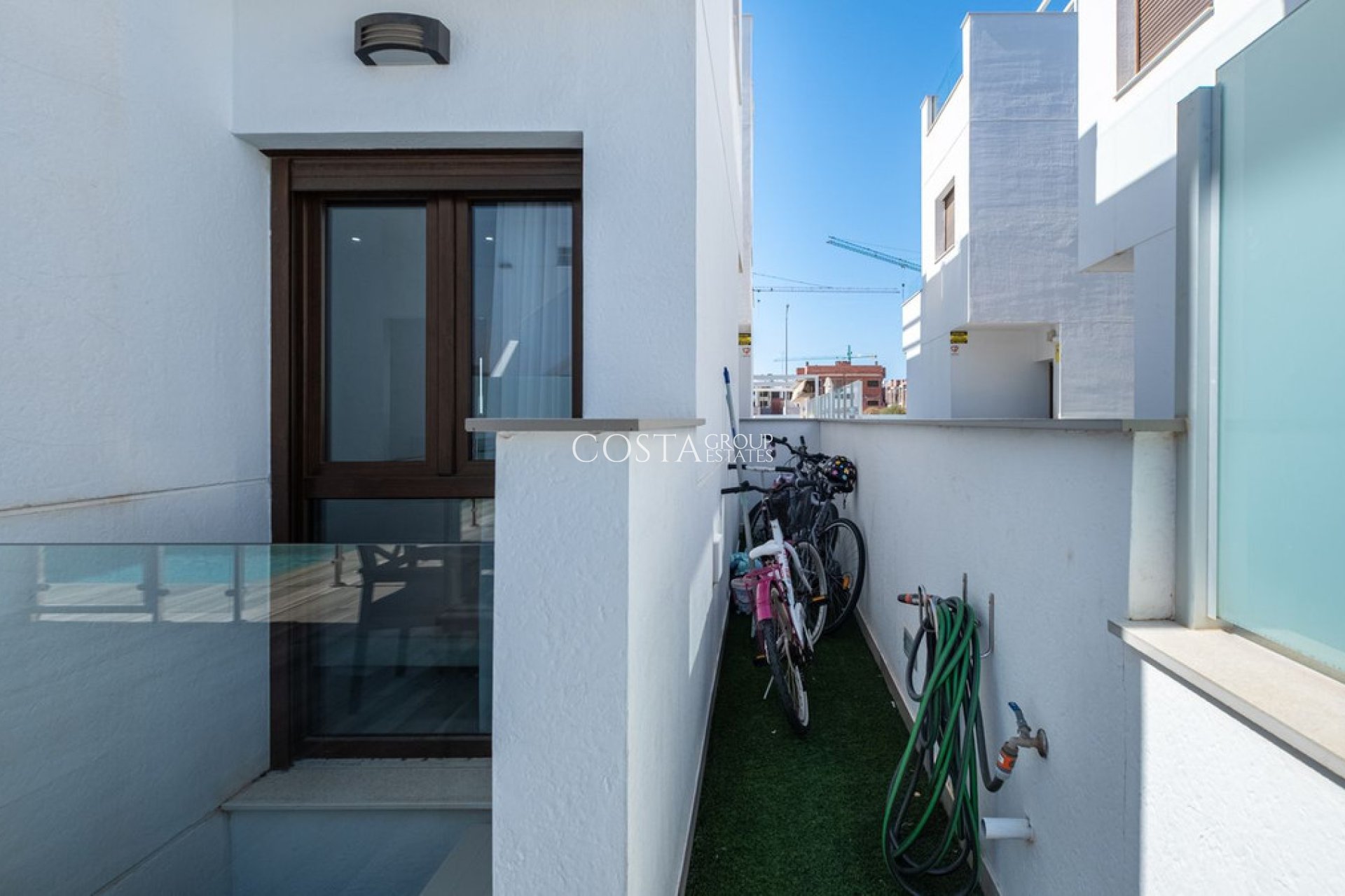 Herverkoop - Villa -
Orihuela - Los Balcones