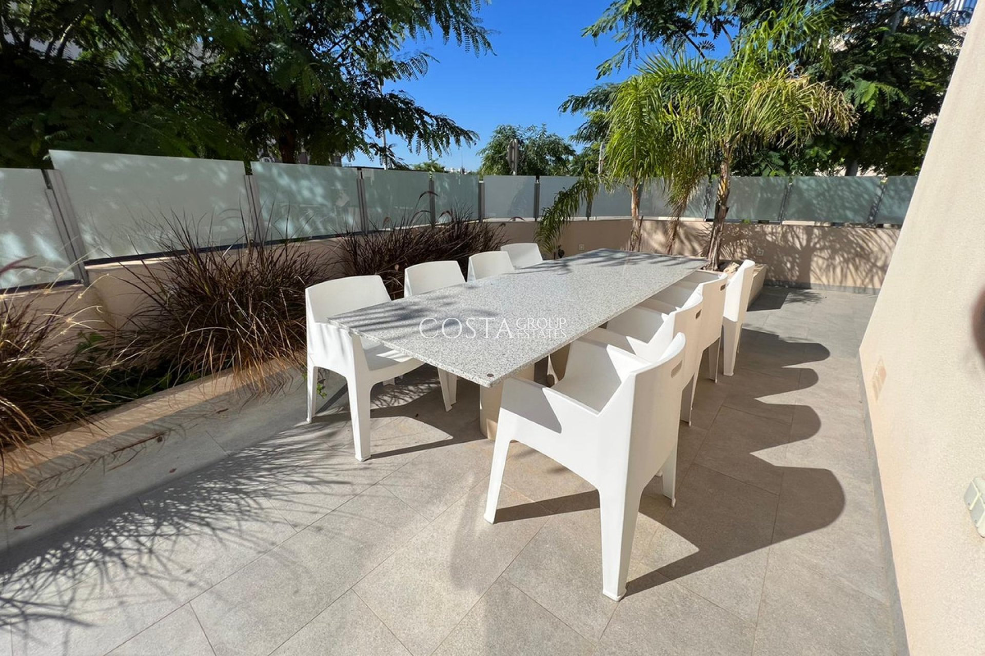 Herverkoop - Villa -
Orihuela - Mil Palmeras