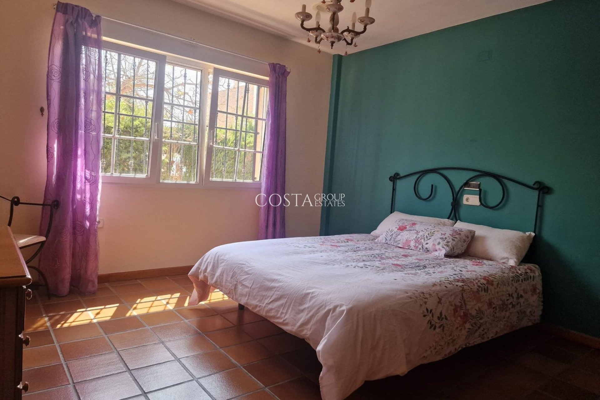 Herverkoop - Villa -
Orihuela - Mil Palmeras