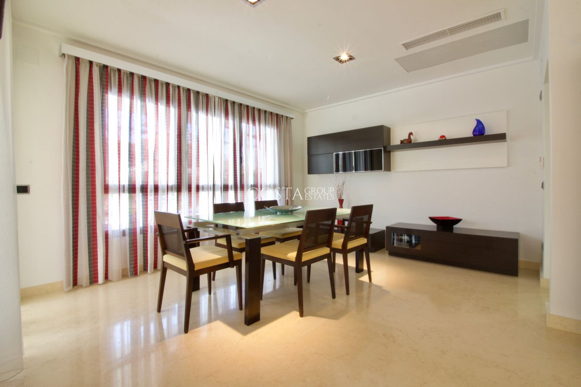 Herverkoop - Villa -
Orihuela - Orihuela Costa