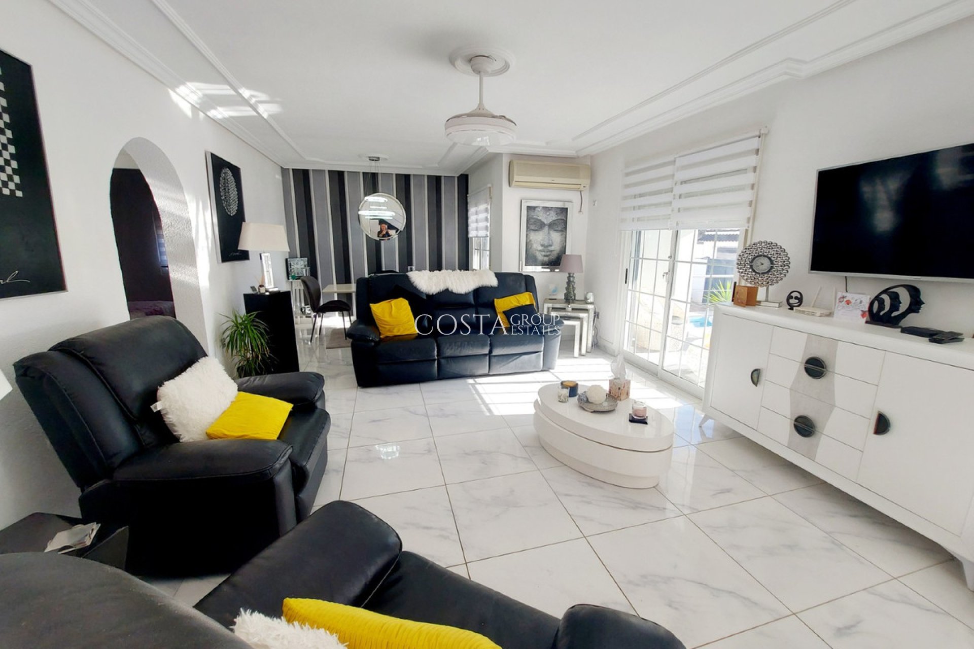 Herverkoop - Villa -
Orihuela - Orihuela Costa