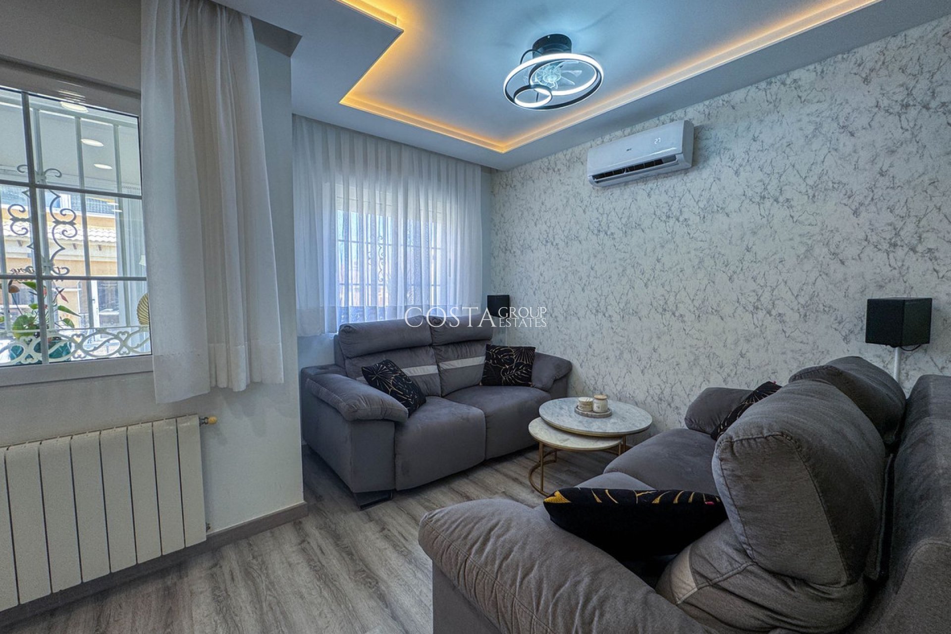 Herverkoop - Villa -
Orihuela - Orihuela Costa