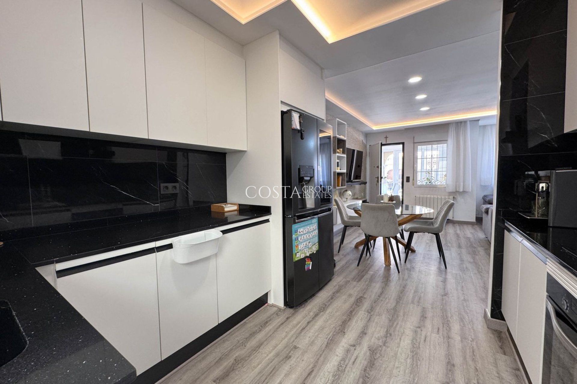 Herverkoop - Villa -
Orihuela - Orihuela Costa