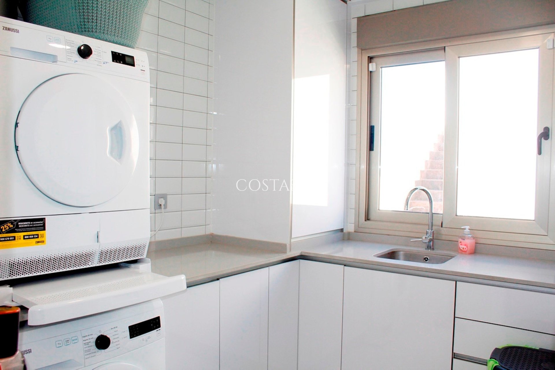 Herverkoop - Villa -
Orihuela - Orihuela Costa