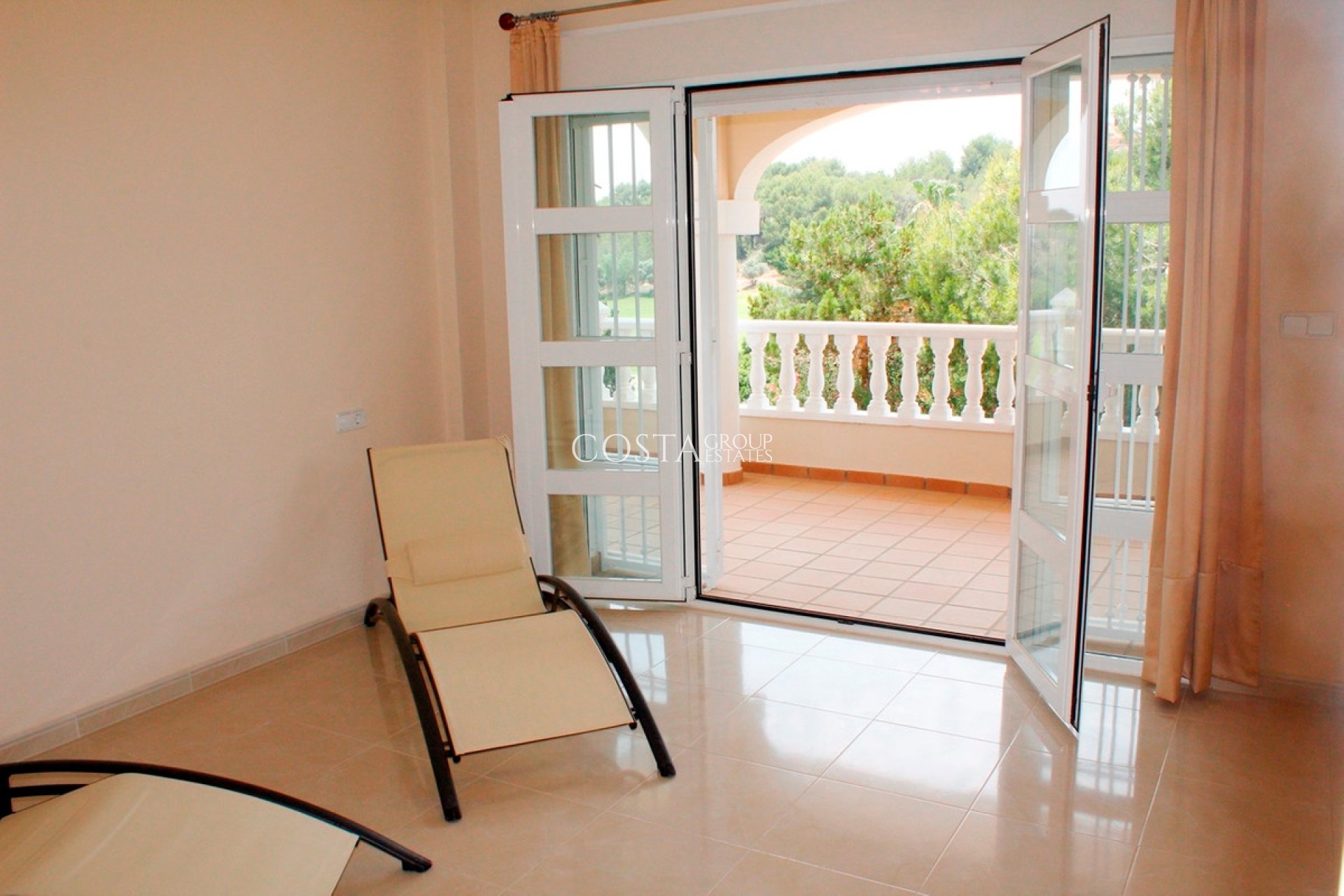 Herverkoop - Villa -
Orihuela - Orihuela Costa