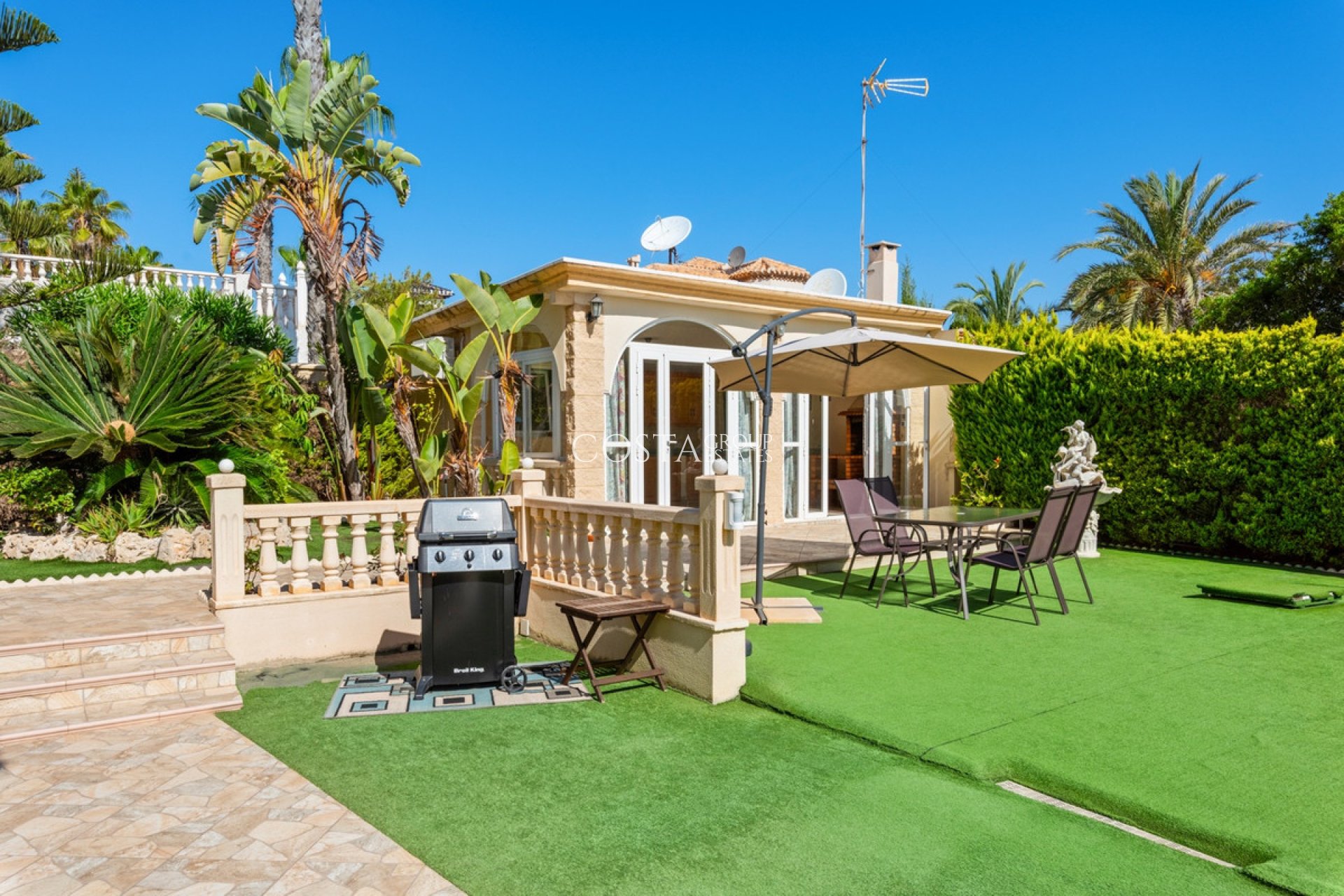 Herverkoop - Villa -
Orihuela - Playa Flamenca