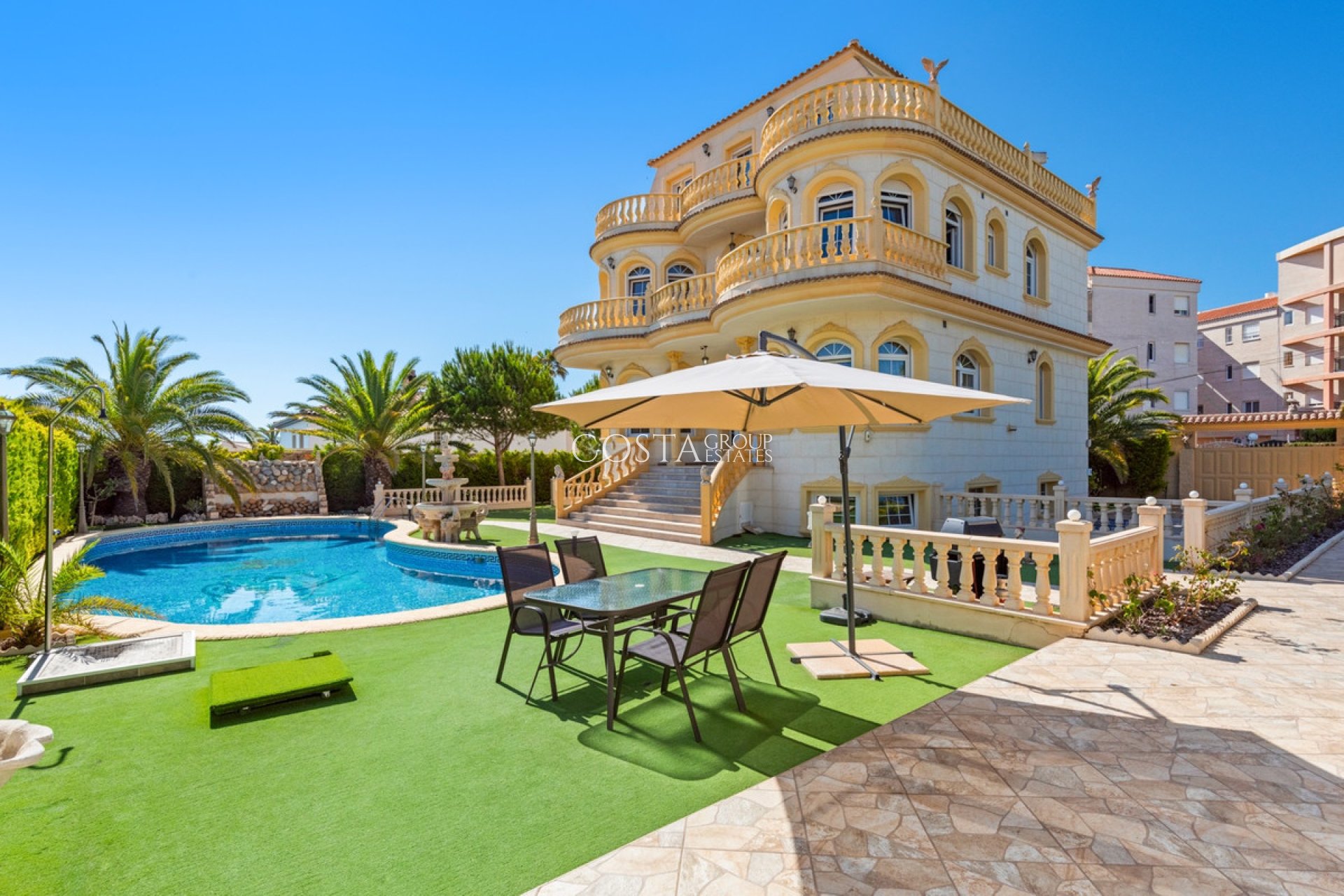 Herverkoop - Villa -
Orihuela - Playa Flamenca