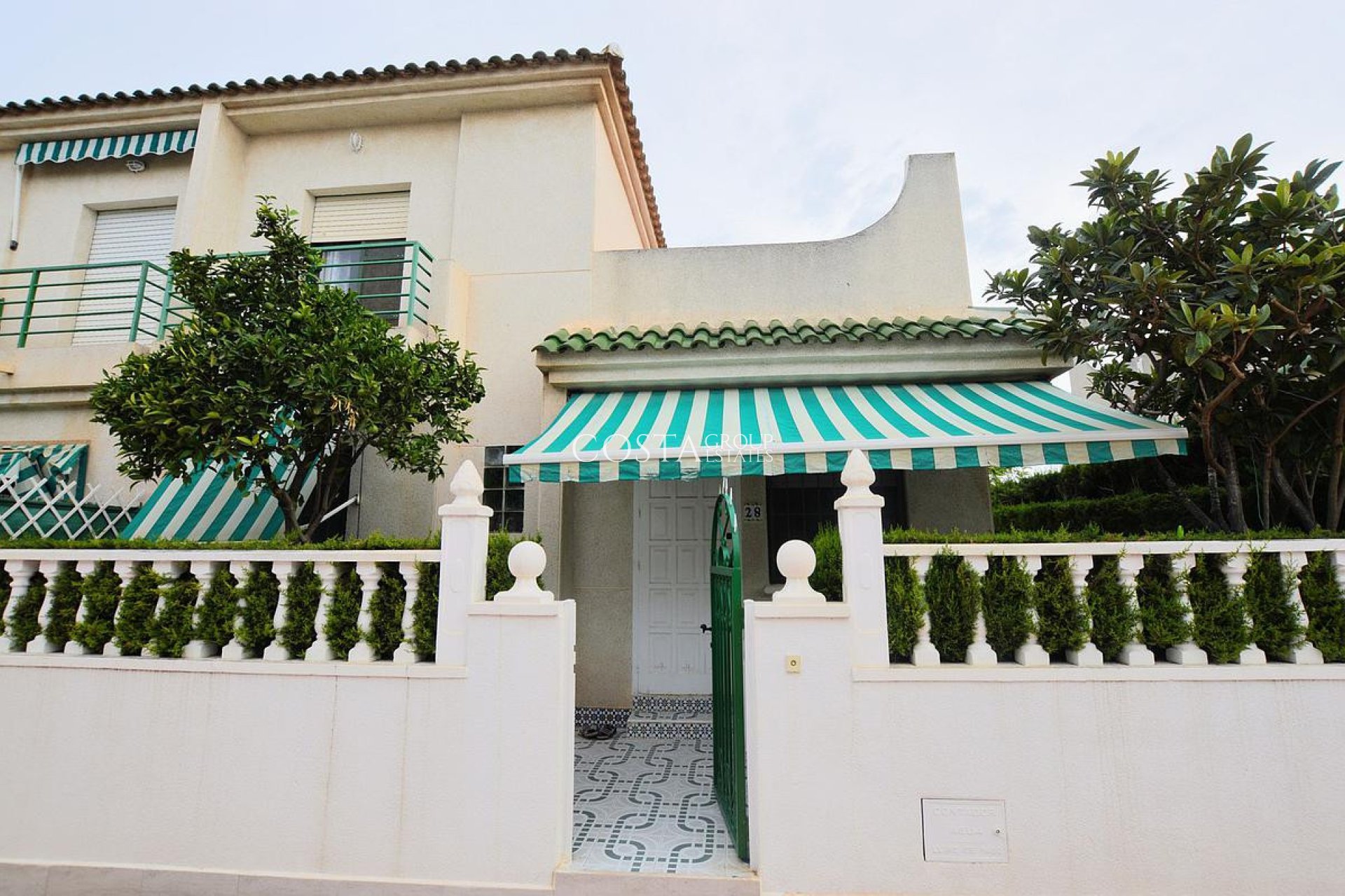 Herverkoop - Villa -
Orihuela - Punta Prima