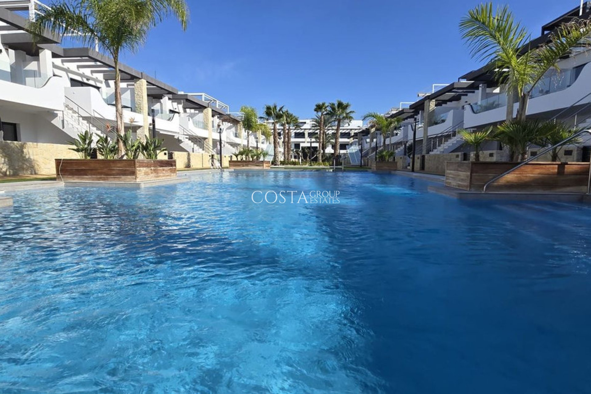 Herverkoop - Villa -
Orihuela - Punta Prima