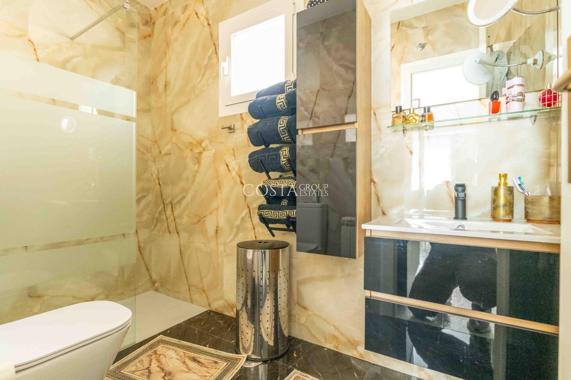 Herverkoop - Villa -
Orihuela - Punta Prima