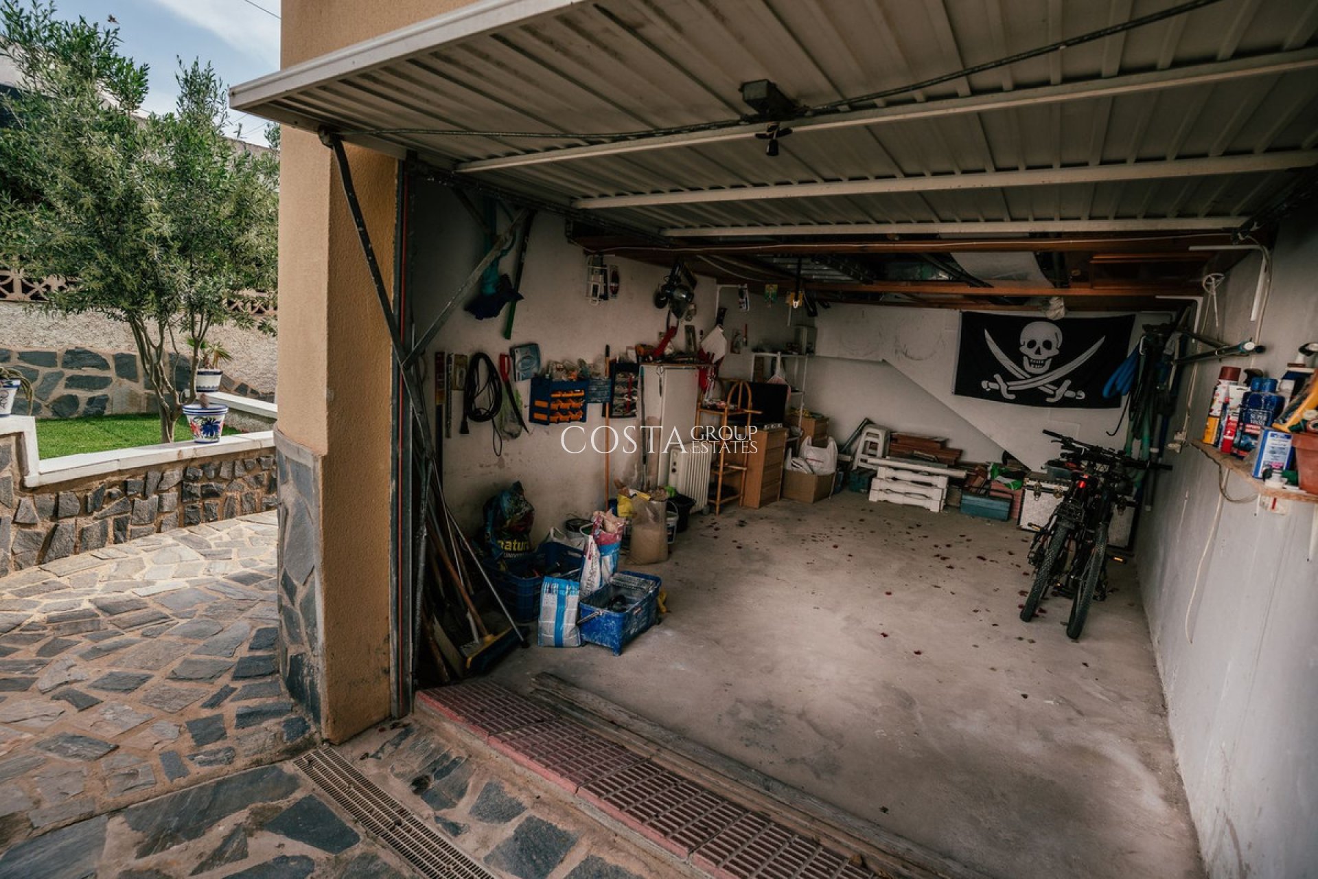 Herverkoop - Villa -
Orihuela - Villamartin