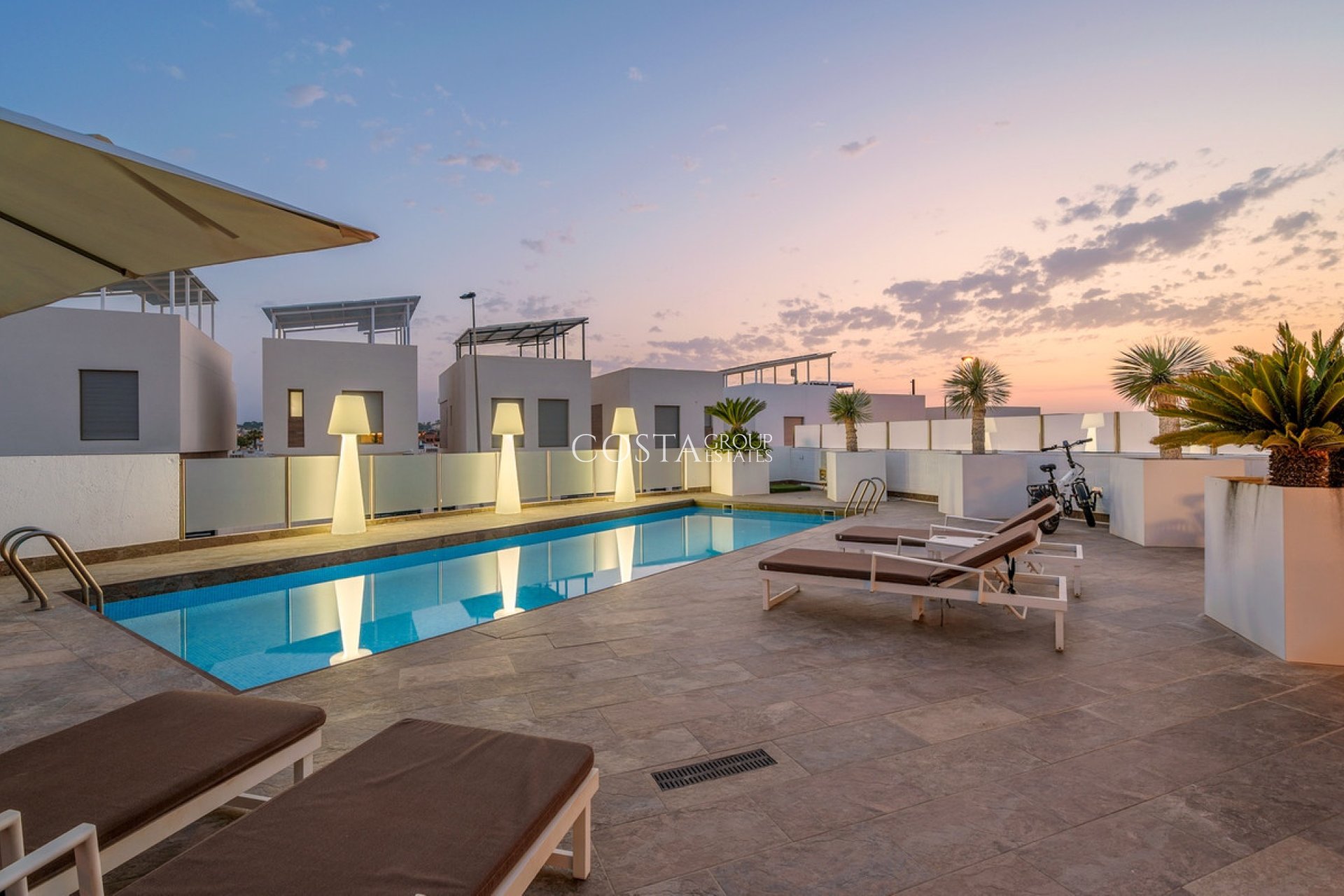 Herverkoop - Villa -
Orihuela - Villamartin