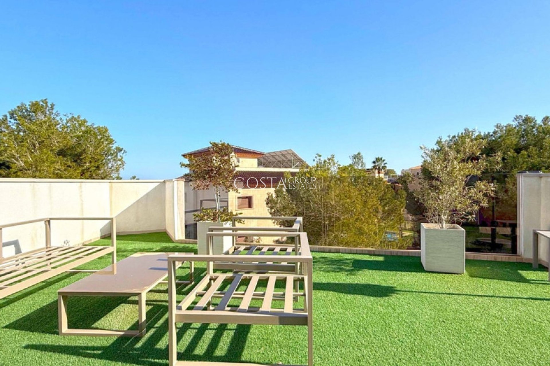 Herverkoop - Villa -
Orihuela - Villamartin