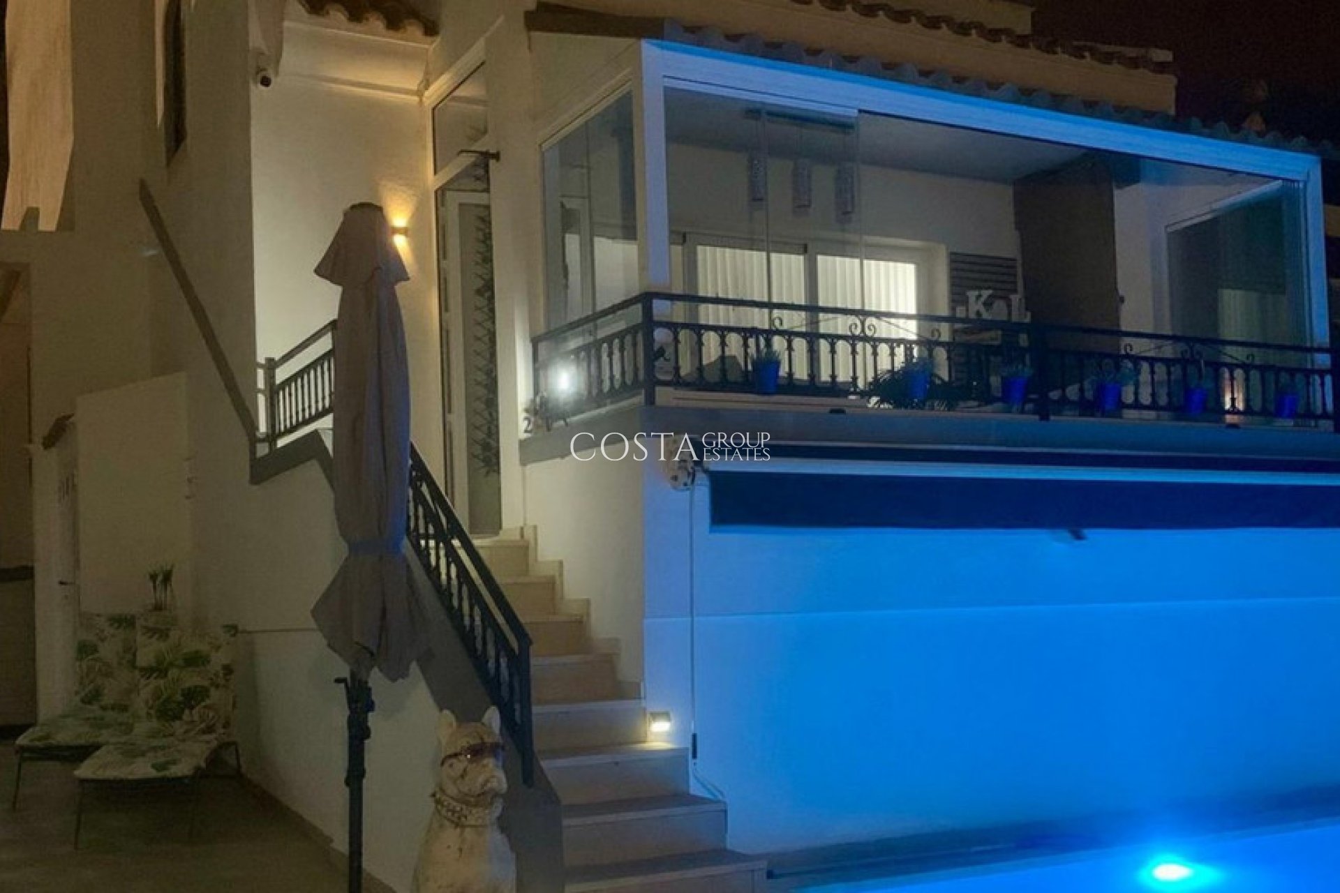 Herverkoop - Villa -
Orihuela - Villamartin