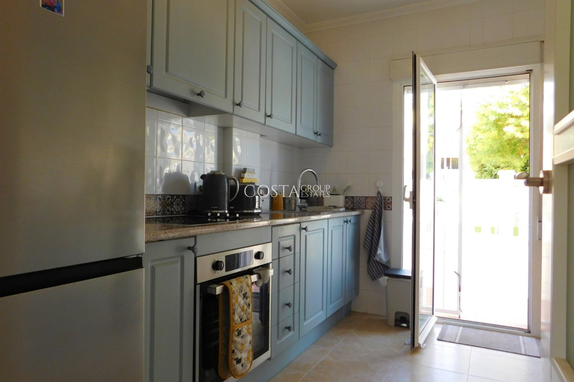 Herverkoop - Villa -
Orihuela - Villamartin