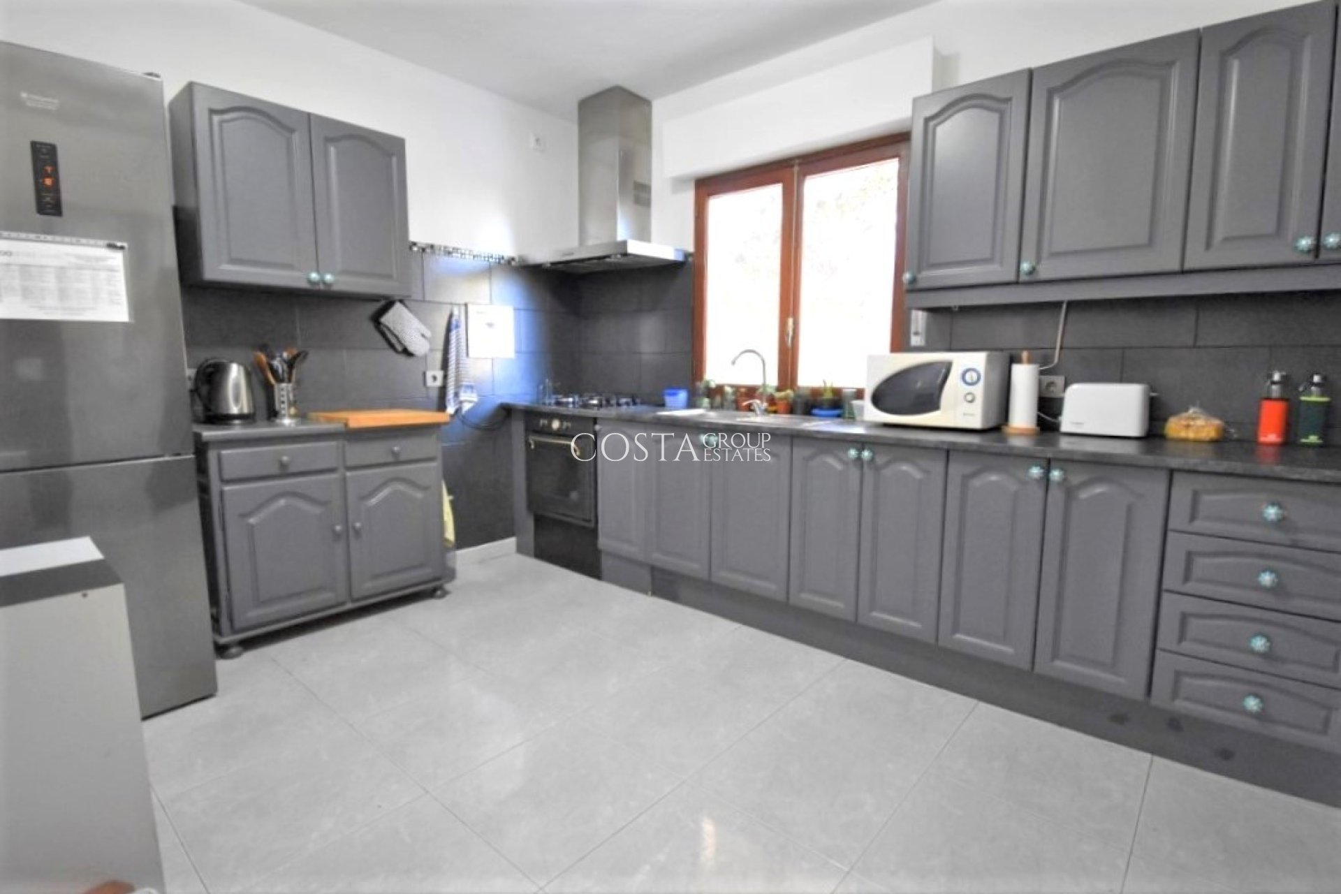 Herverkoop - Villa -
Orihuela - Villamartin