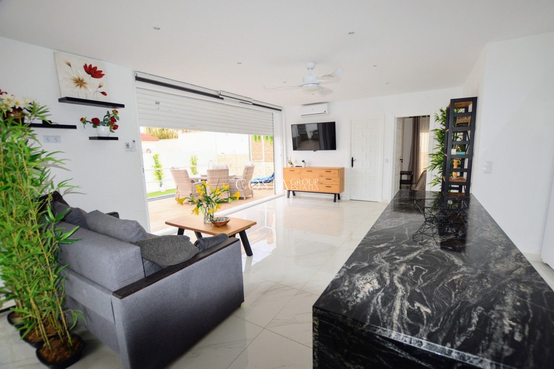 Herverkoop - Villa -
Orihuela - Villamartin