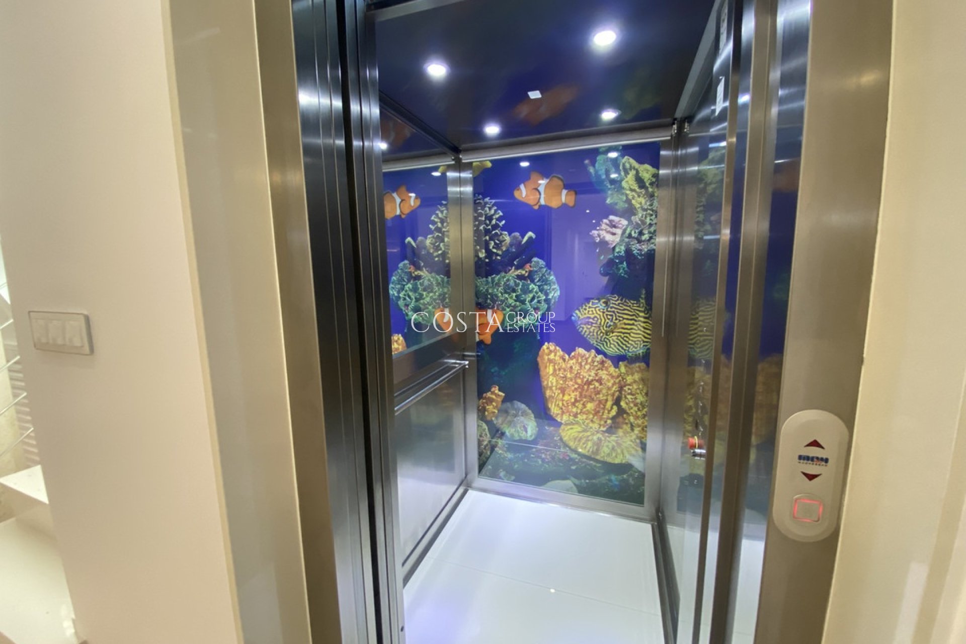 Herverkoop - Villa -
Orihuela - Villamartin