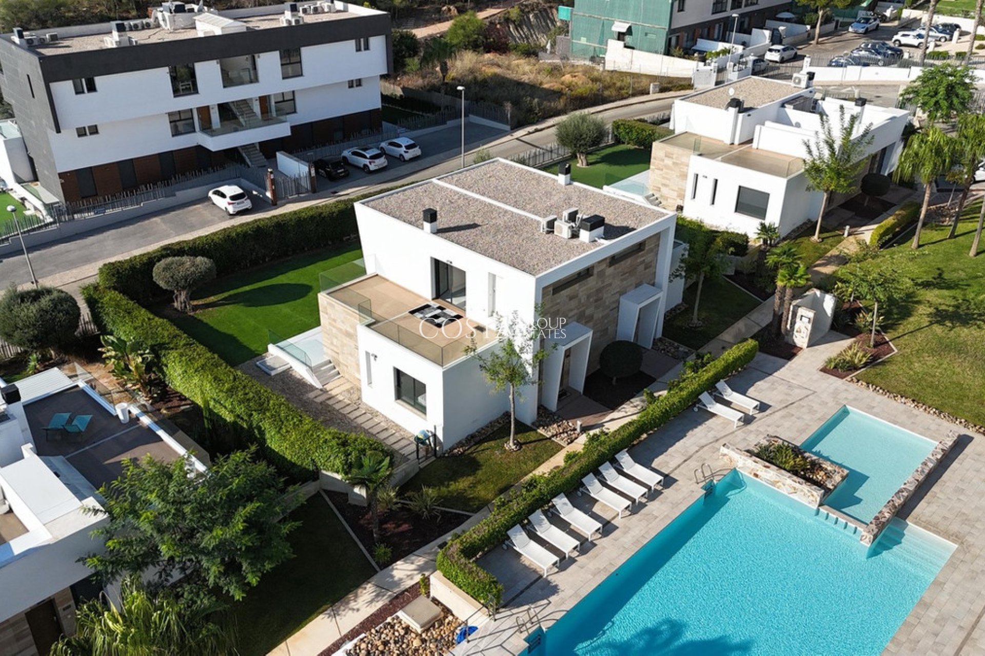 Herverkoop - Villa -
Orihuela - Villamartin