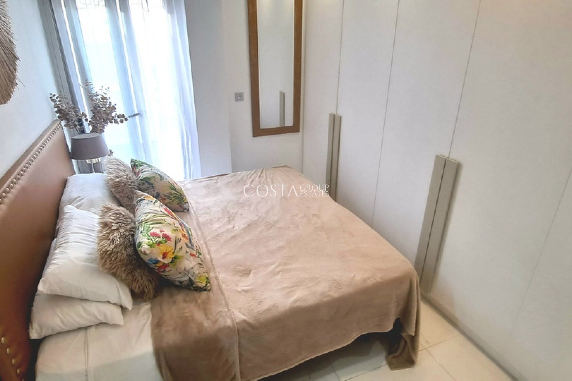 Herverkoop - Villa -
Orihuela - Villamartin