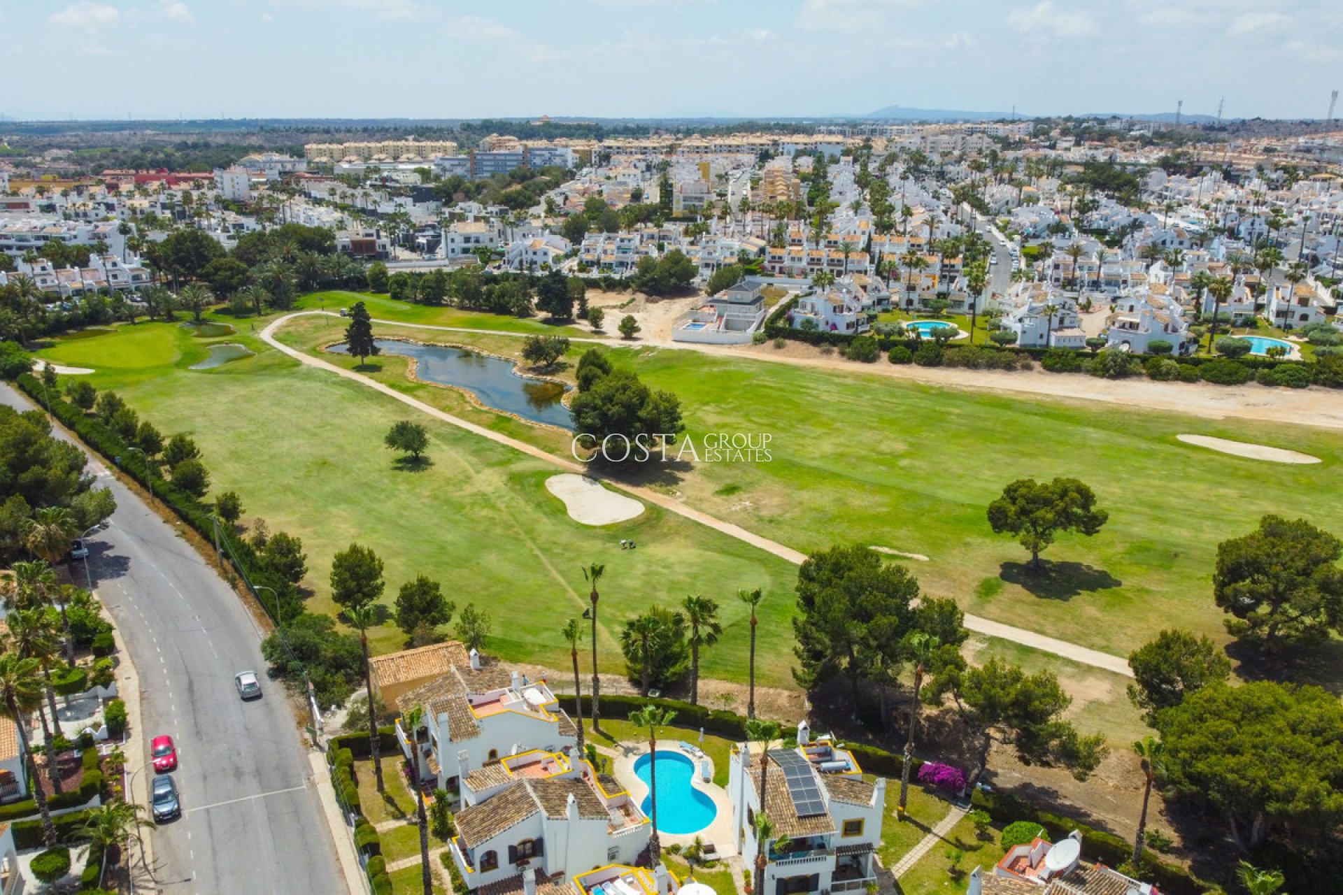 Herverkoop - Villa -
Orihuela - Villamartin