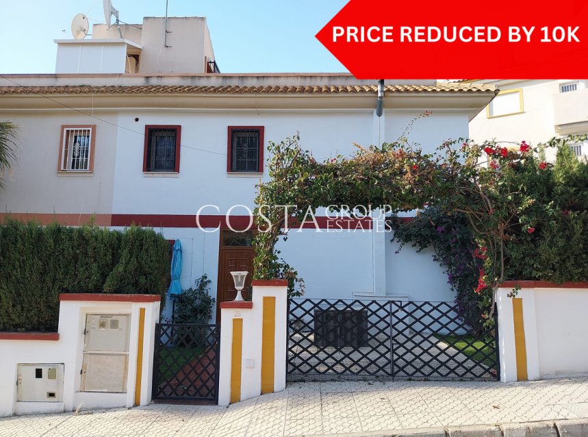 Herverkoop - Villa -
Orihuela - Villamartin