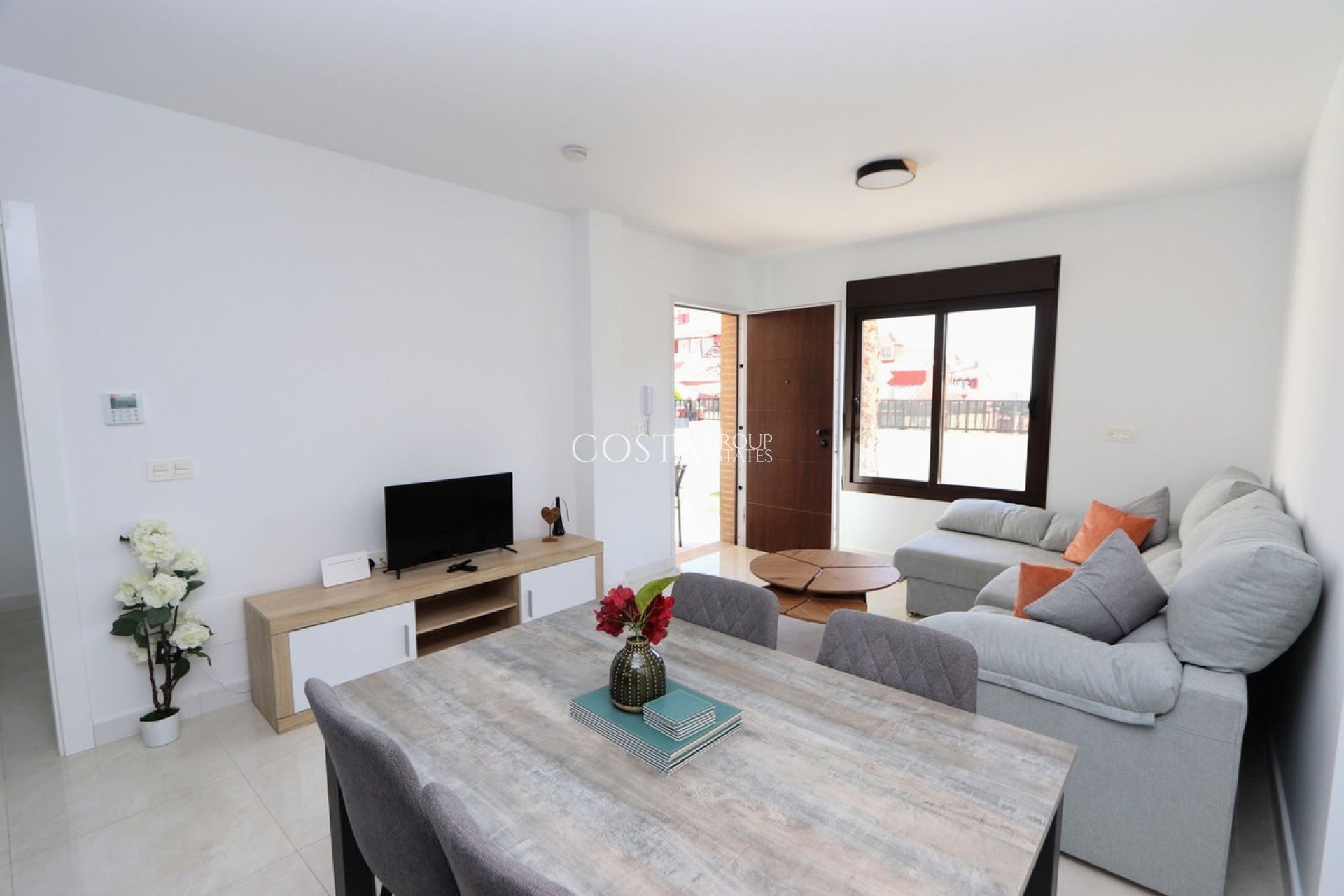 Herverkoop - Villa -
Orihuela - Villamartin