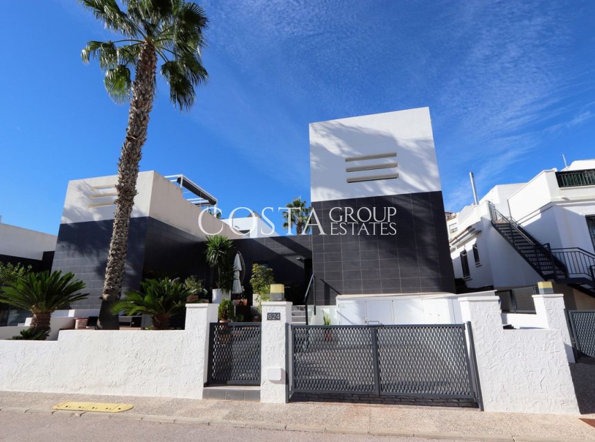 Herverkoop - Villa -
Orihuela - Villamartin