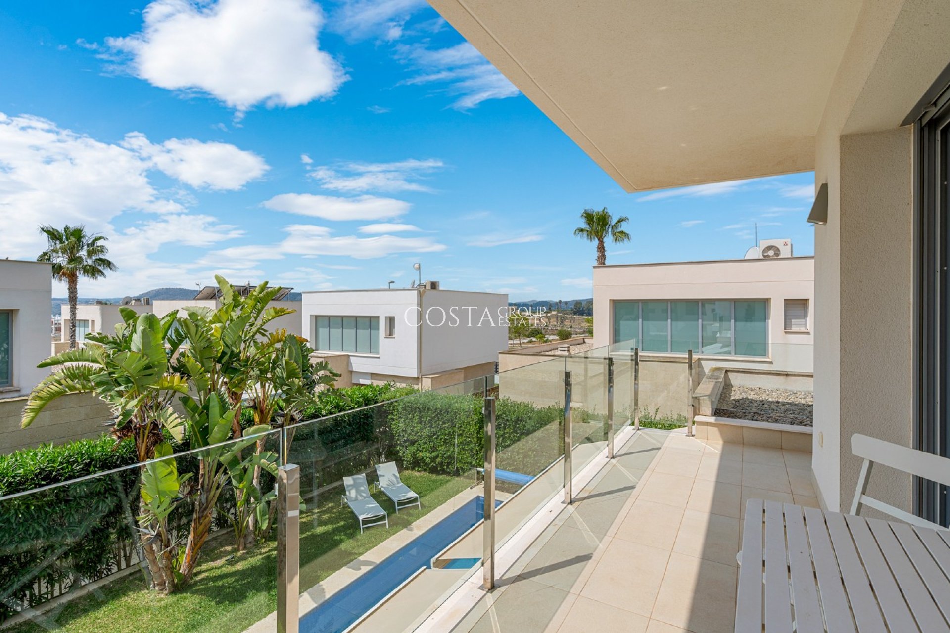 Herverkoop - Villa -
Orihuela - Vistabella Golf