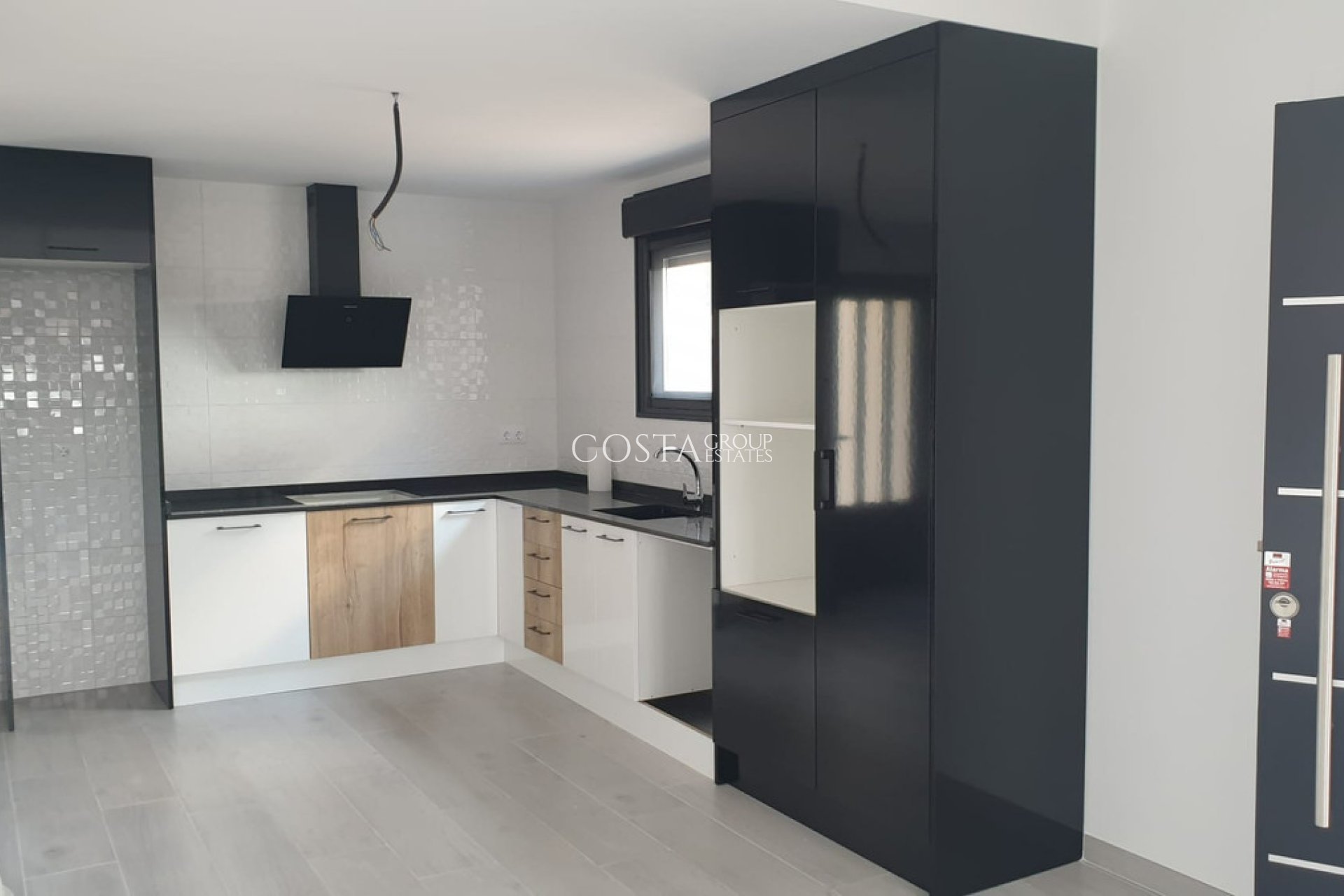 Herverkoop - Villa -
Pinoso - Pinoso Centro