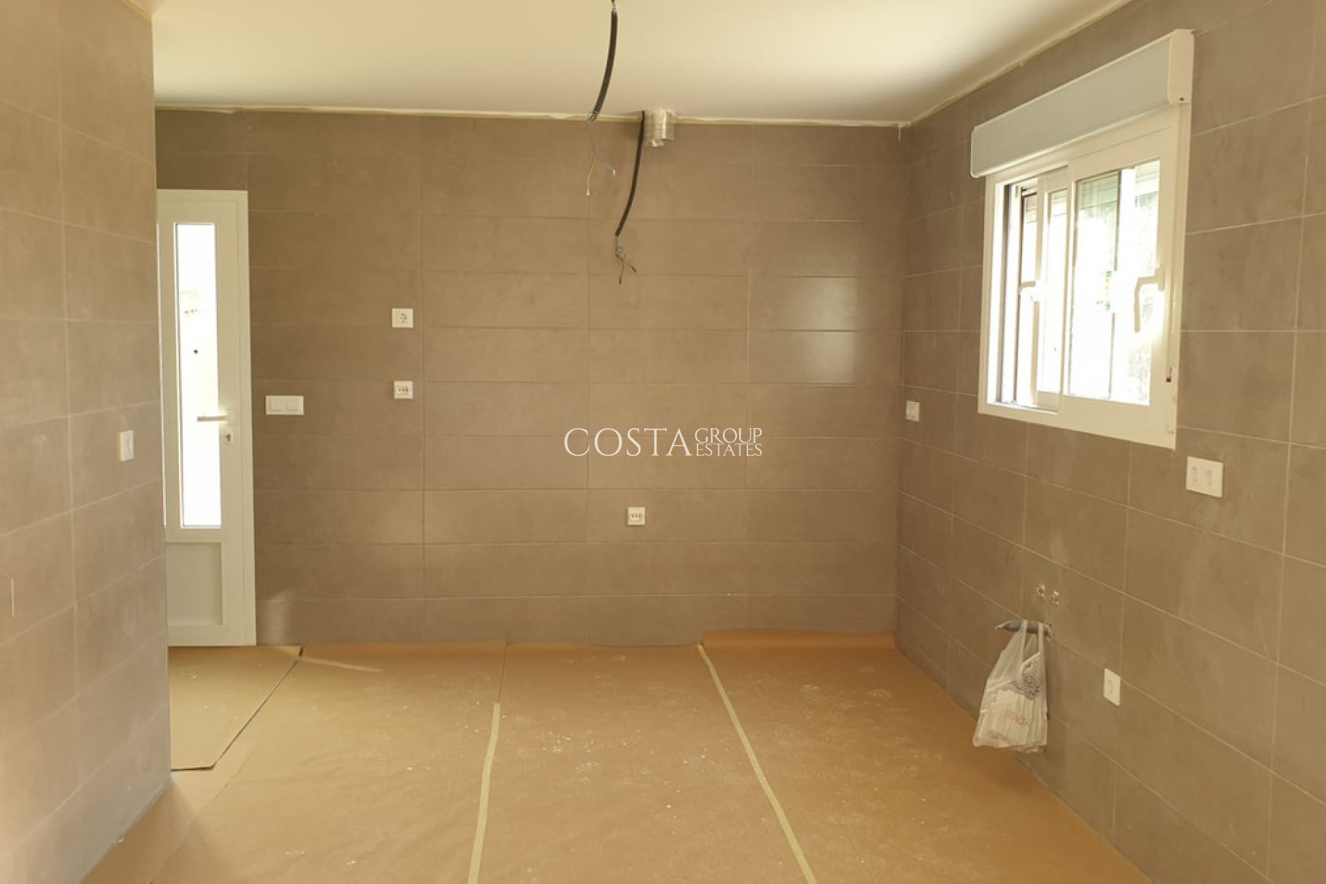 Herverkoop - Villa -
Pinoso - Pinoso Centro