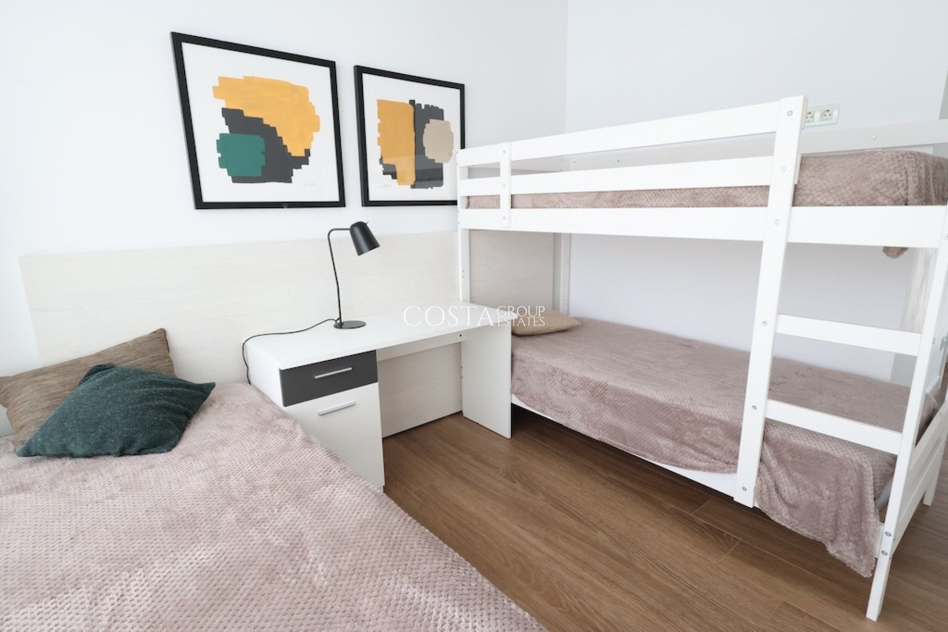 Herverkoop - Villa -
Rojales - Quesada