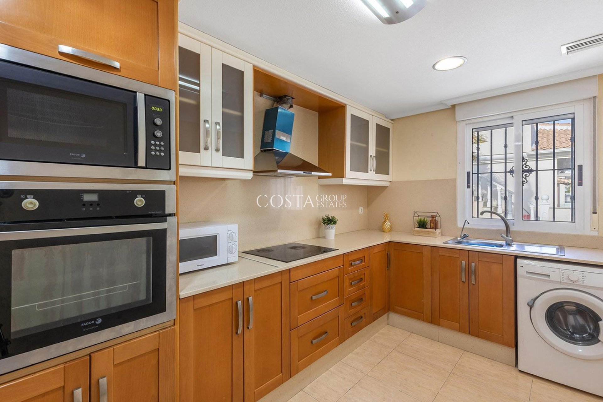 Herverkoop - Villa -
Rojales - Rojales Centro