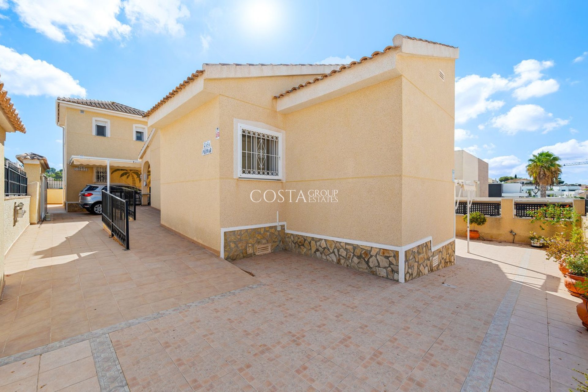 Herverkoop - Villa -
Rojales - Rojales Centro