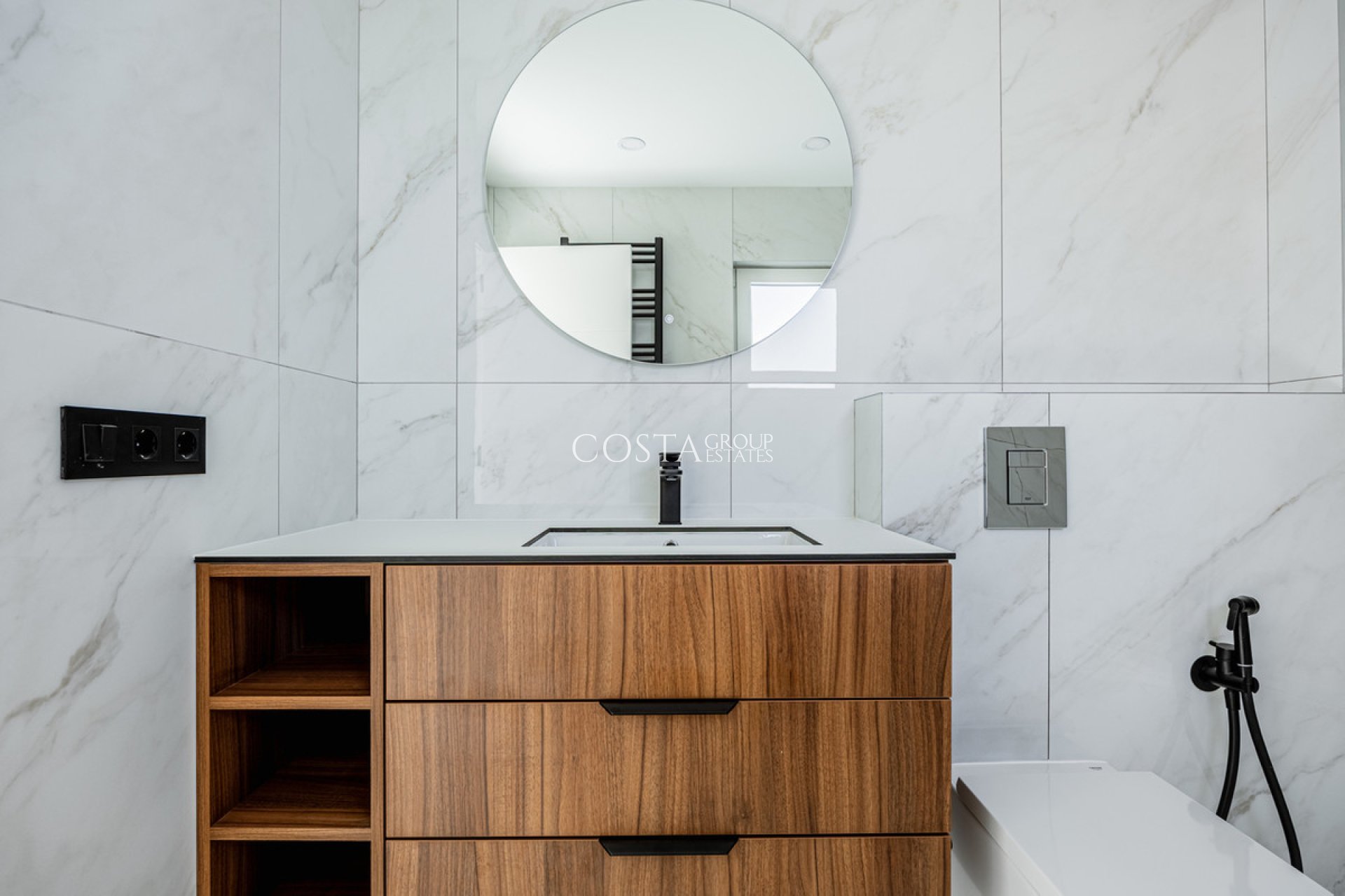 Herverkoop - Villa -
Rojales - Rojales Centro