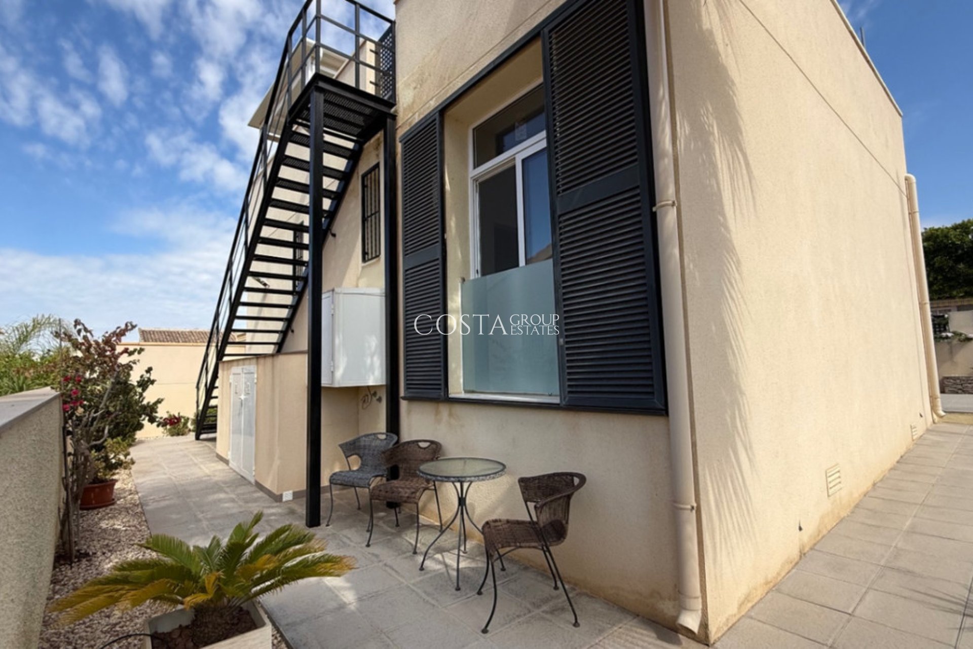 Herverkoop - Villa -
Rojales - Rojales Centro