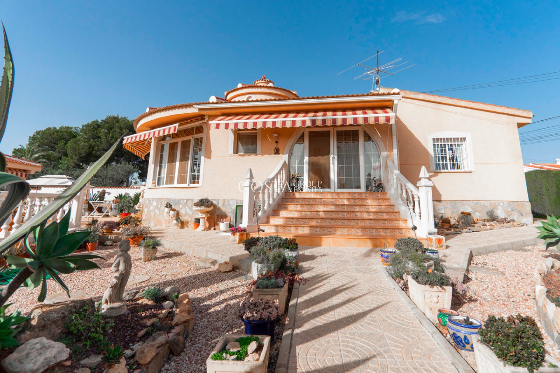 Herverkoop - Villa -
Rojales - Rojales Centro