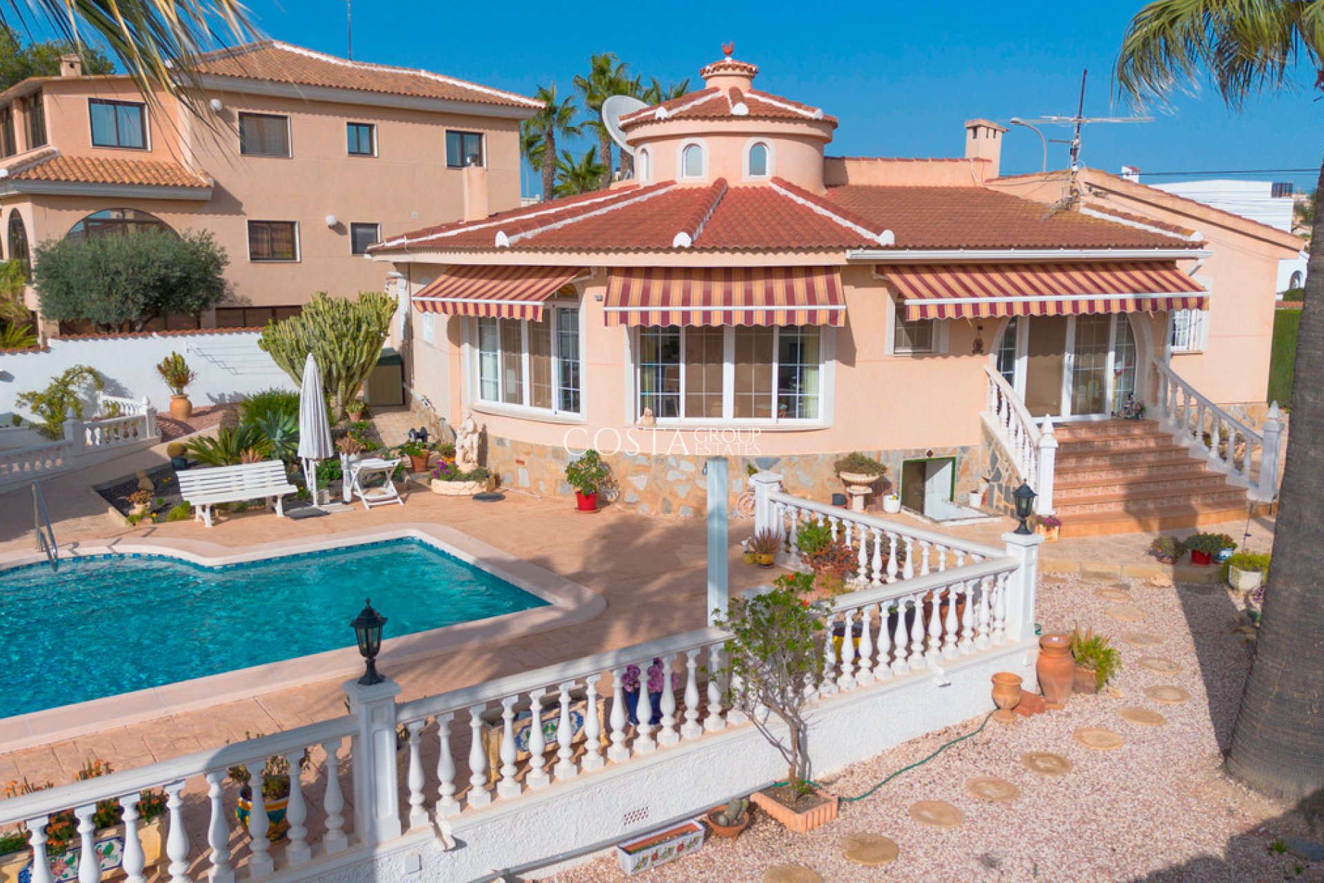 Herverkoop - Villa -
Rojales - Rojales Centro