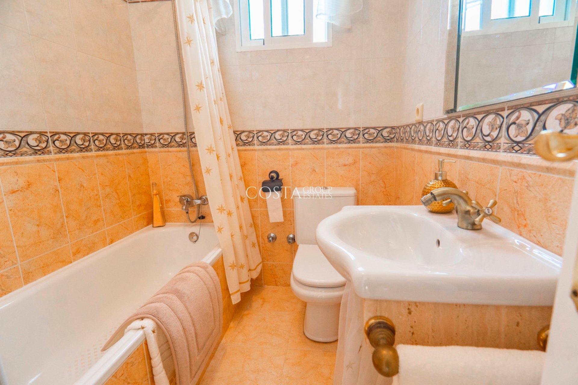 Herverkoop - Villa -
Rojales - Rojales Centro