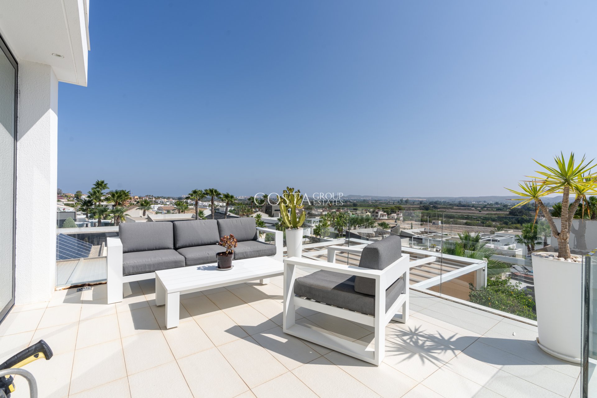 Herverkoop - Villa -
San Fulgencio - La Marina