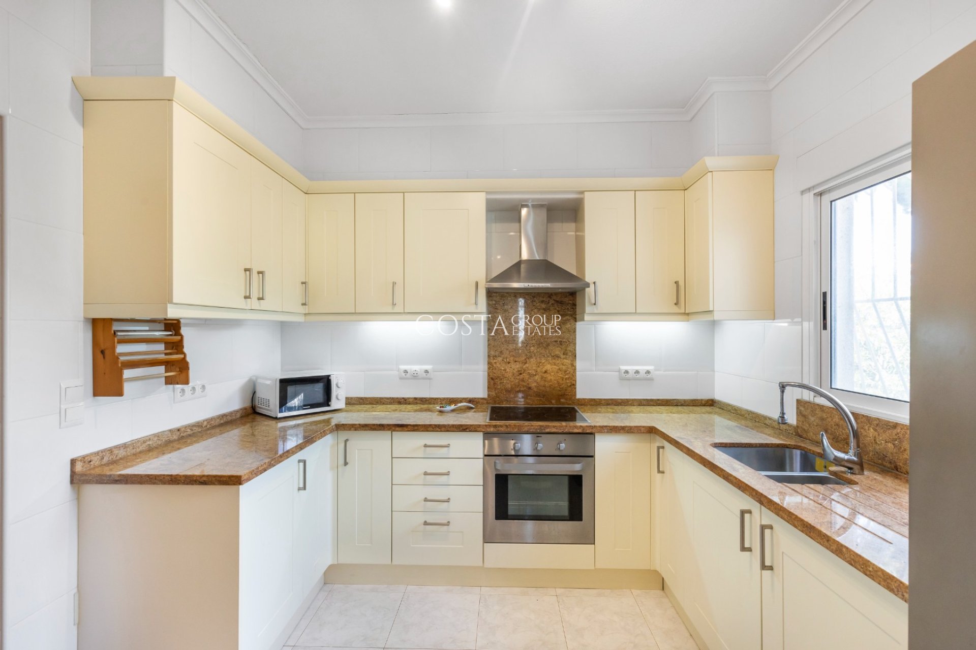 Herverkoop - Villa -
San Fulgencio - La Marina