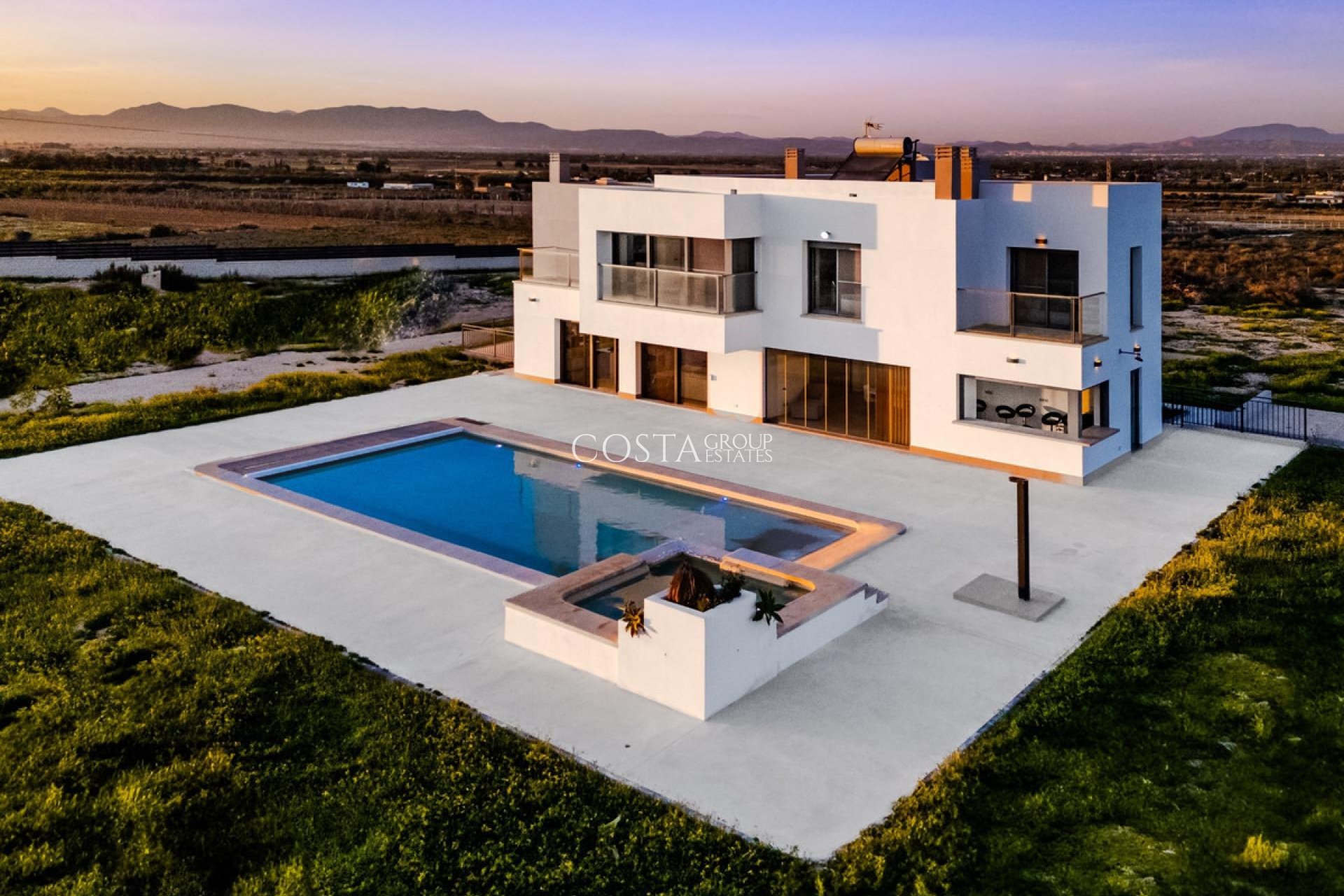 Herverkoop - Villa -
San Fulgencio - La Marina