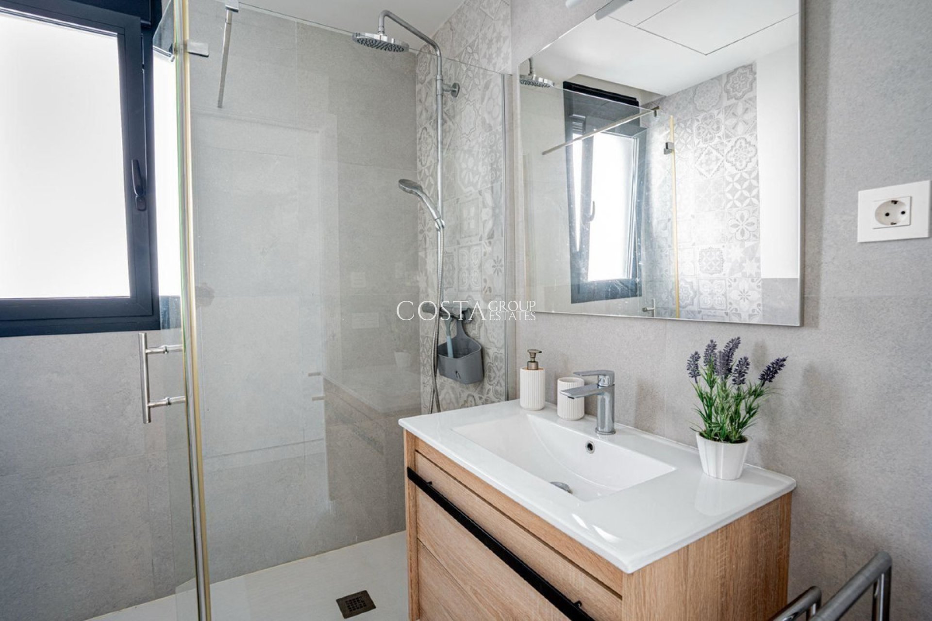 Herverkoop - Villa -
San Fulgencio - La Marina