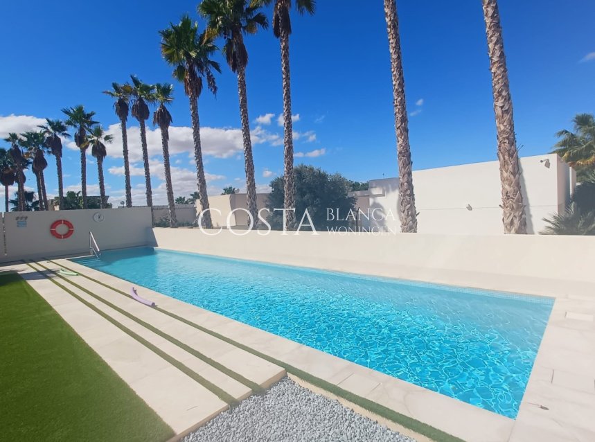 Herverkoop - Villa -
San Fulgencio - La Marina