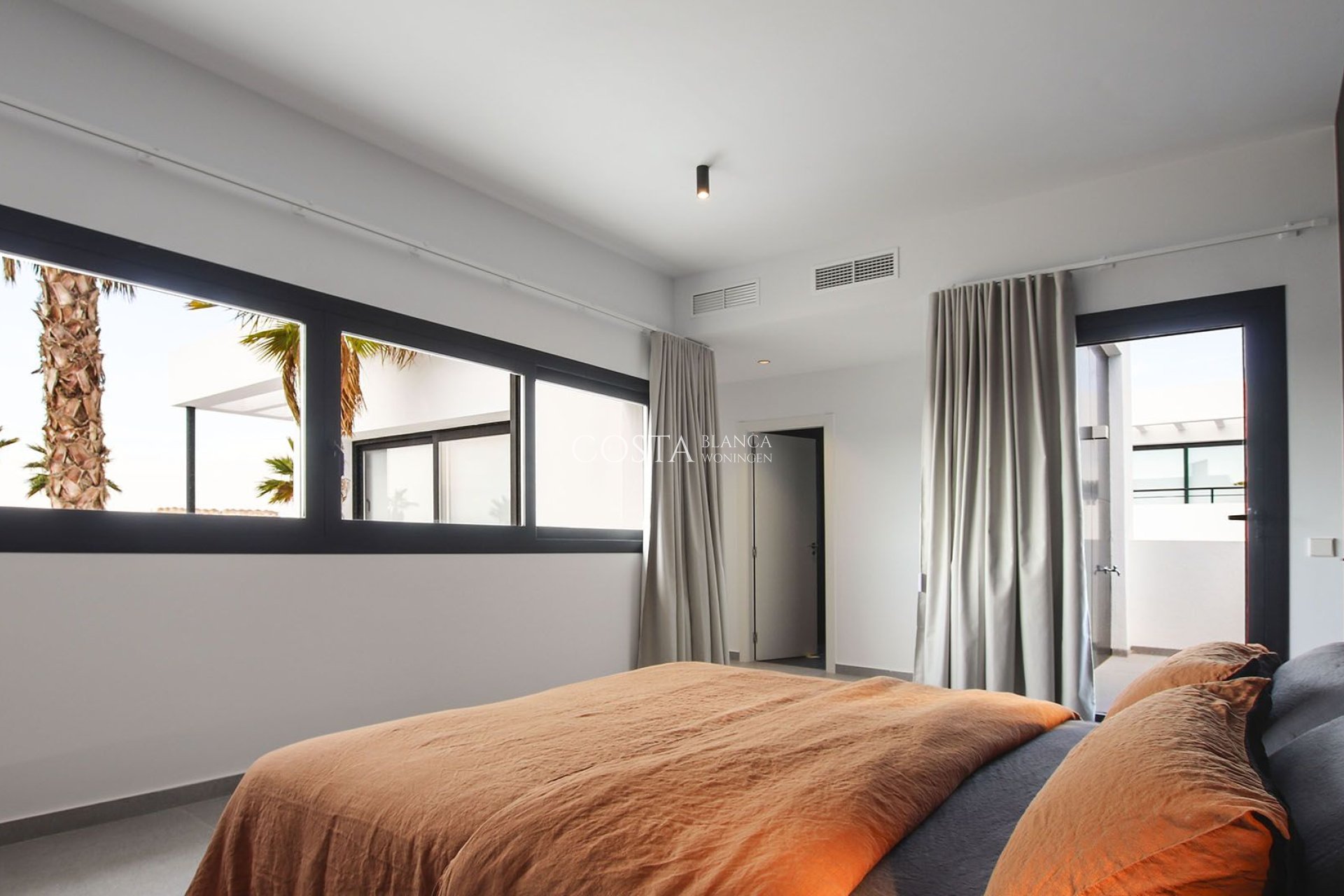 Herverkoop - Villa -
San Fulgencio - La Marina
