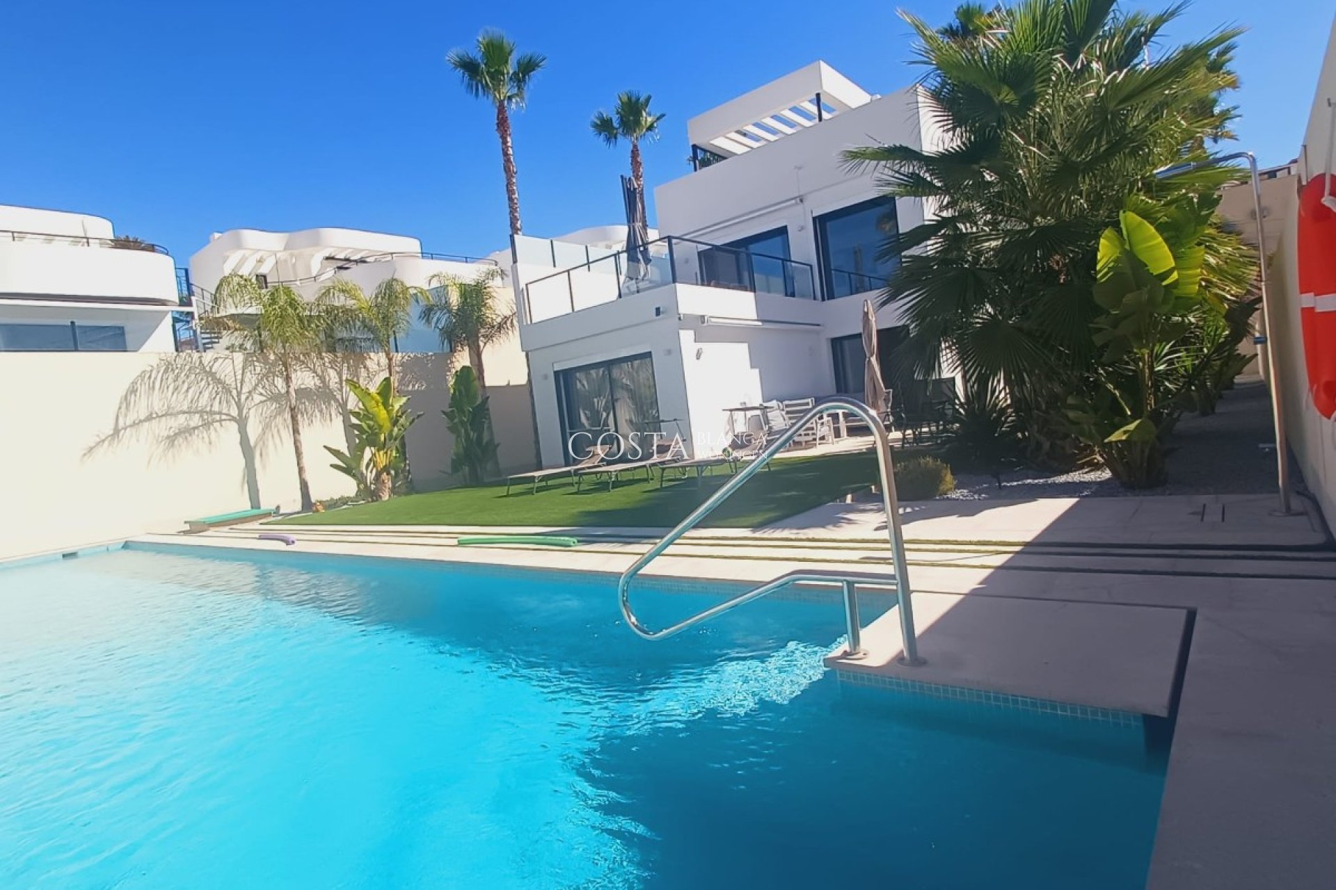 Herverkoop - Villa -
San Fulgencio - La Marina